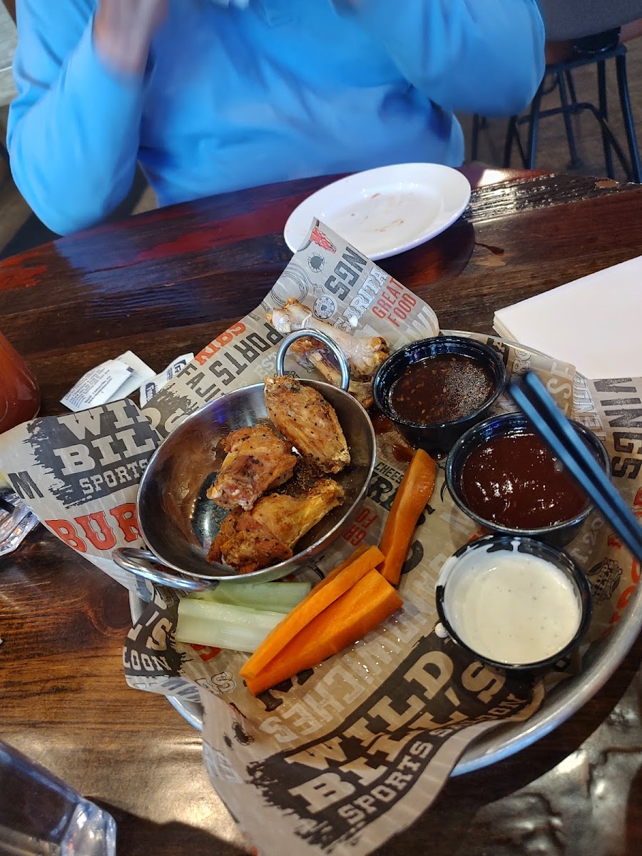 Wild Bill's Sports Saloon - Blaine-5